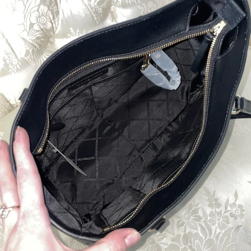 Brand New Michael Kors Genuine Leather Zippered Sylvia Tote Purse Black w/ Gold